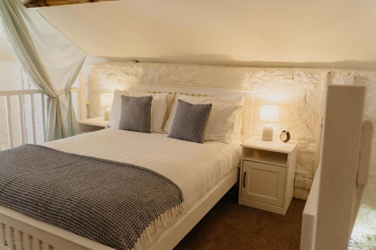 Little England Retreats - Cottage, Yurt And Shepherd Huts Othery Esterno foto
