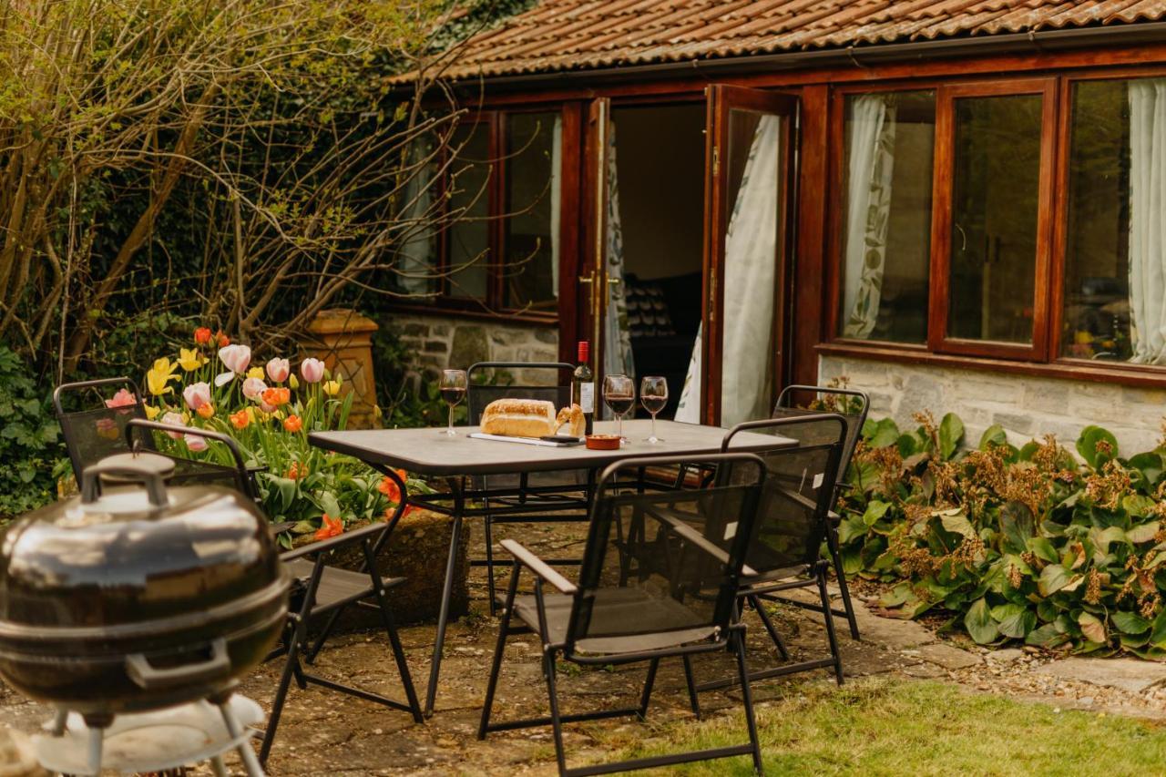 Little England Retreats - Cottage, Yurt And Shepherd Huts Othery Esterno foto