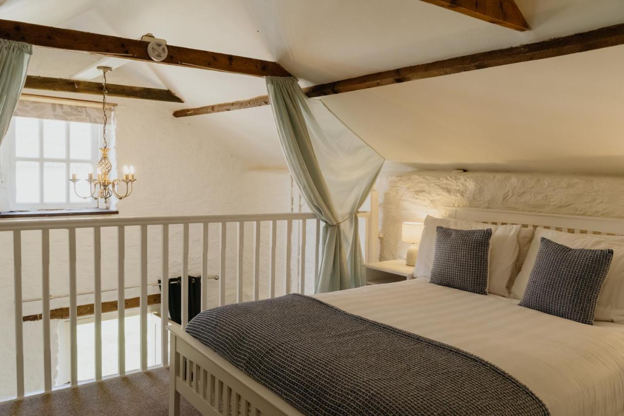 Little England Retreats - Cottage, Yurt And Shepherd Huts Othery Esterno foto
