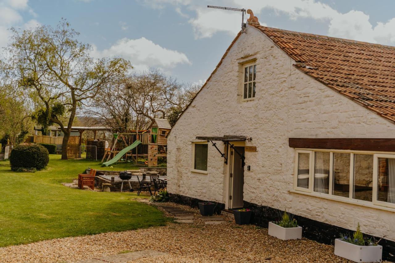 Little England Retreats - Cottage, Yurt And Shepherd Huts Othery Esterno foto