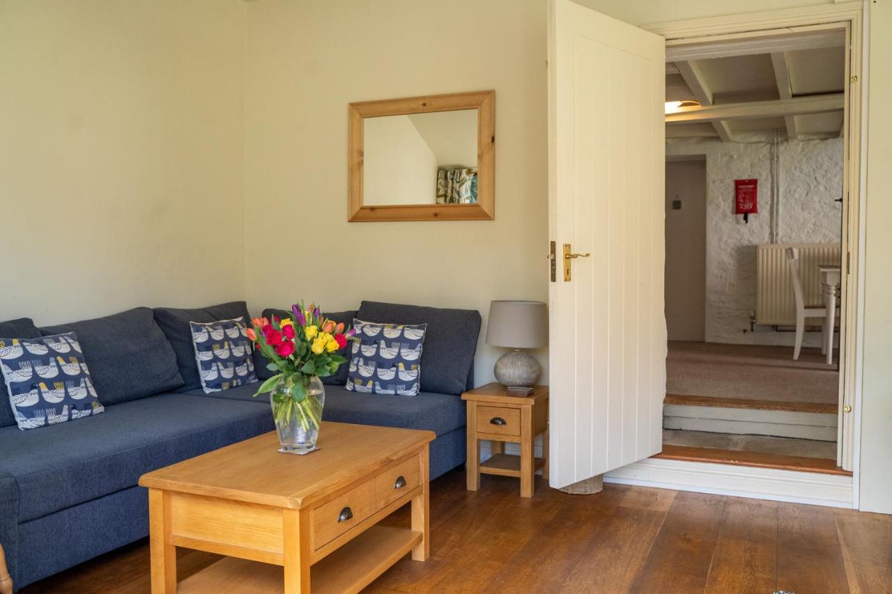 Little England Retreats - Cottage, Yurt And Shepherd Huts Othery Esterno foto