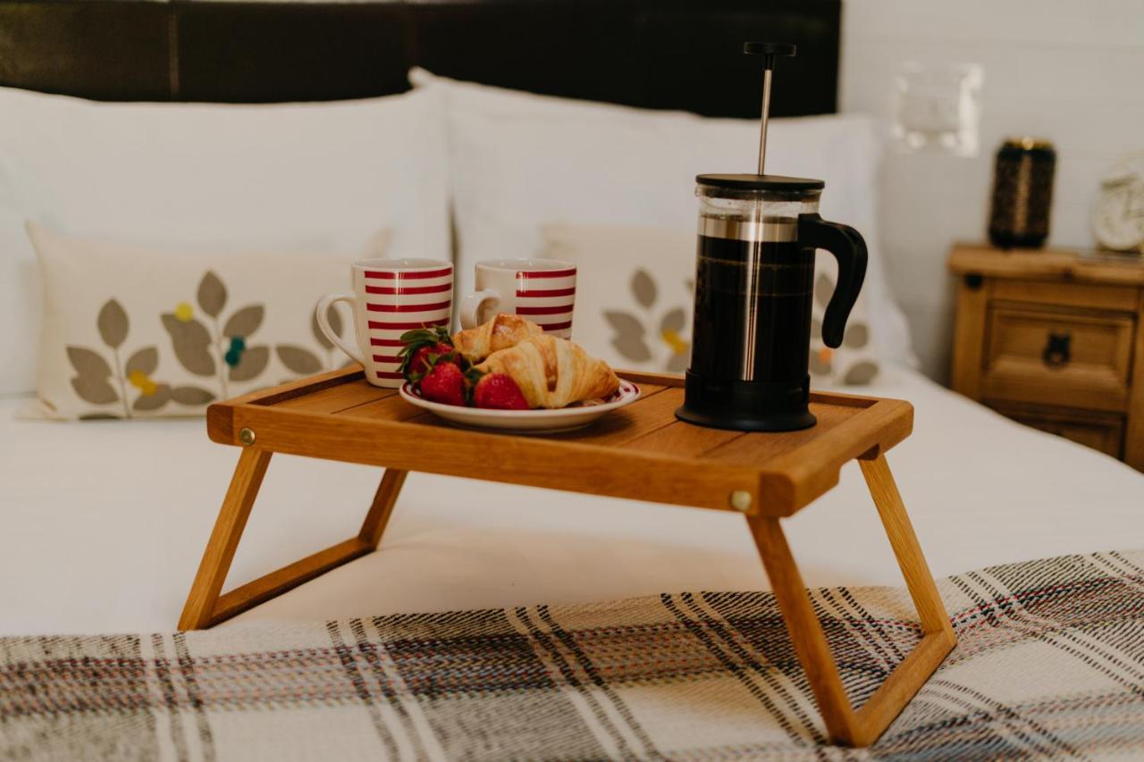 Little England Retreats - Cottage, Yurt And Shepherd Huts Othery Esterno foto