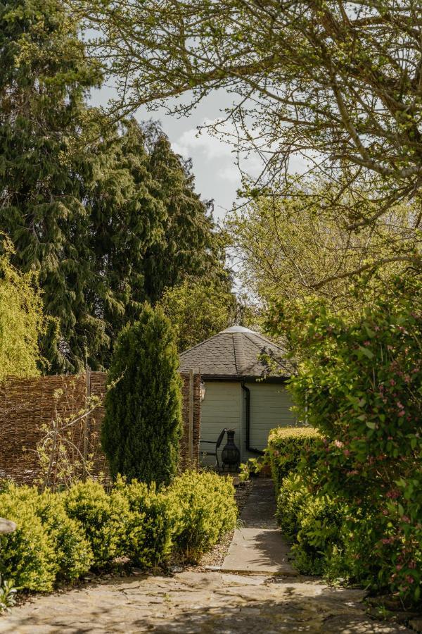 Little England Retreats - Cottage, Yurt And Shepherd Huts Othery Esterno foto