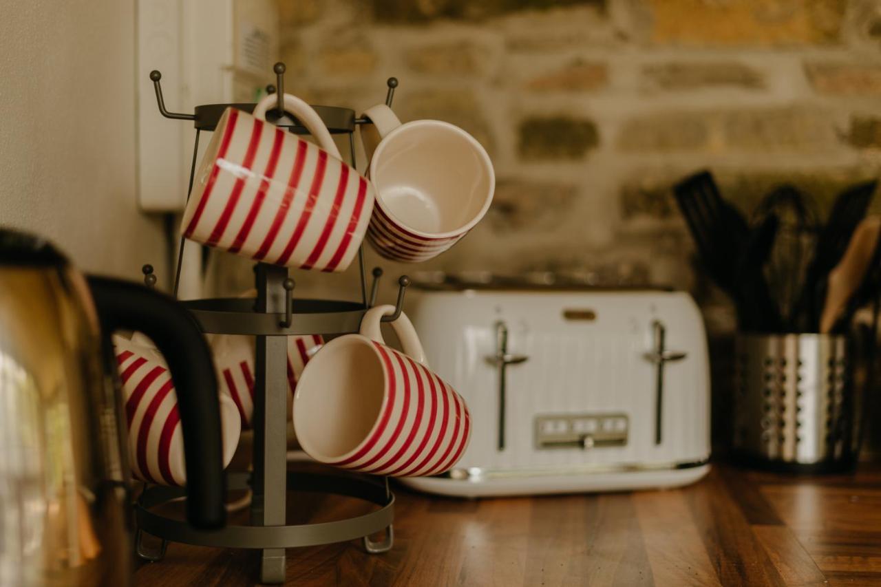 Little England Retreats - Cottage, Yurt And Shepherd Huts Othery Esterno foto