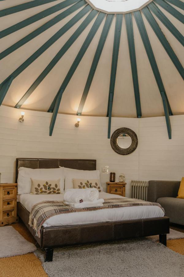 Little England Retreats - Cottage, Yurt And Shepherd Huts Othery Esterno foto
