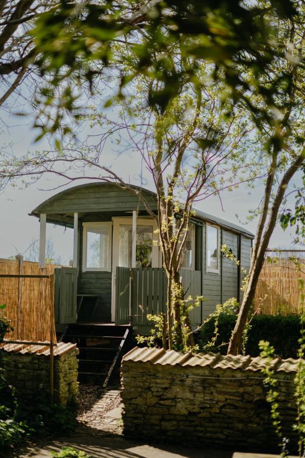 Little England Retreats - Cottage, Yurt And Shepherd Huts Othery Esterno foto