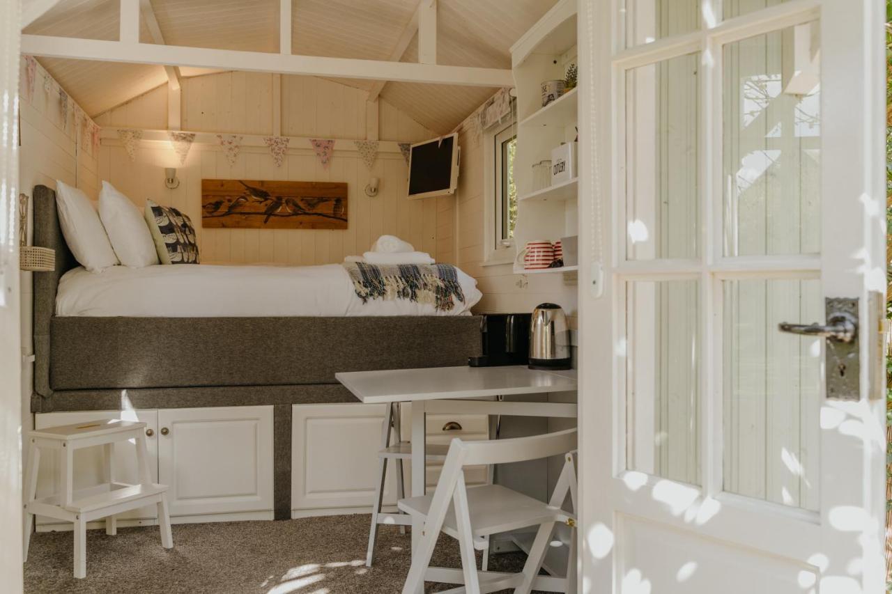 Little England Retreats - Cottage, Yurt And Shepherd Huts Othery Esterno foto