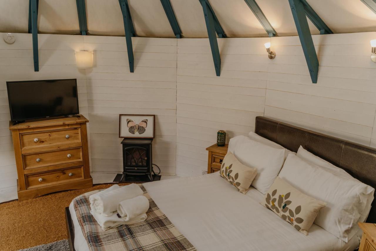 Little England Retreats - Cottage, Yurt And Shepherd Huts Othery Esterno foto