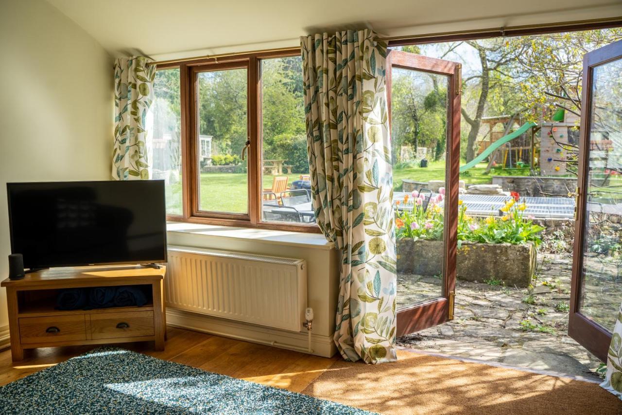 Little England Retreats - Cottage, Yurt And Shepherd Huts Othery Esterno foto