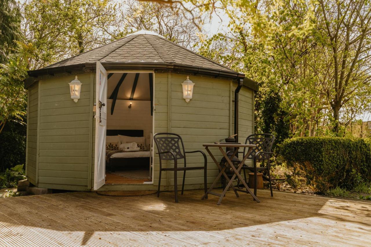 Little England Retreats - Cottage, Yurt And Shepherd Huts Othery Esterno foto