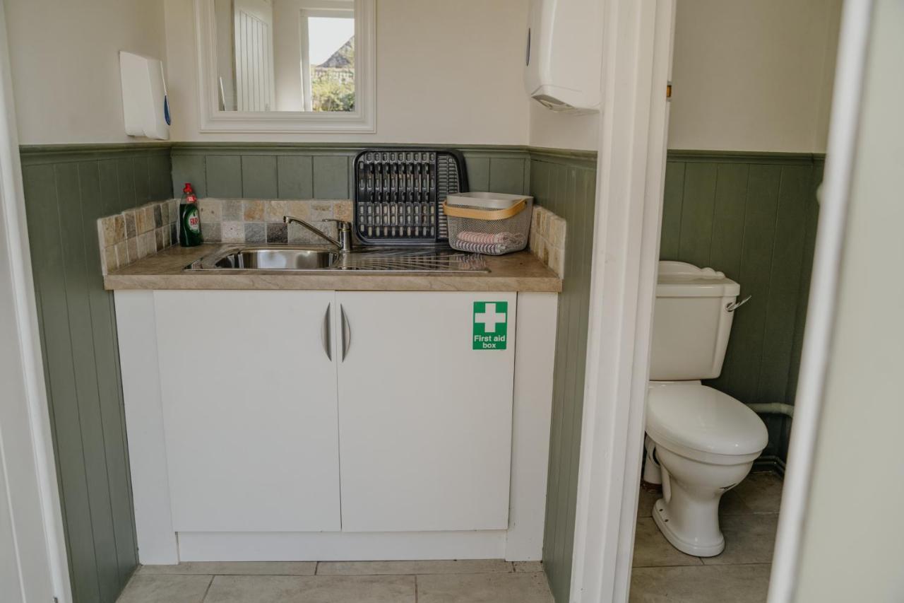 Little England Retreats - Cottage, Yurt And Shepherd Huts Othery Esterno foto