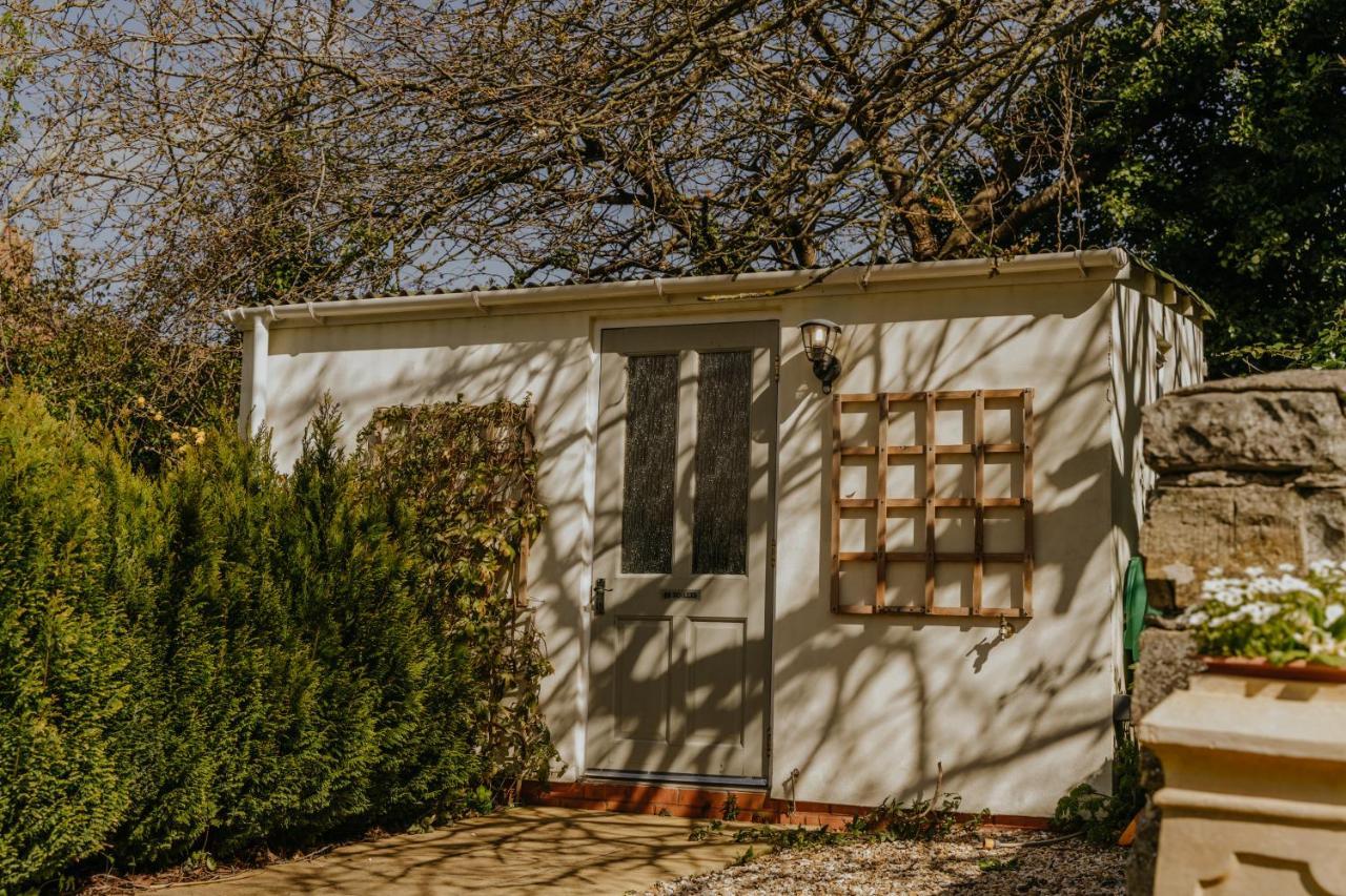 Little England Retreats - Cottage, Yurt And Shepherd Huts Othery Esterno foto